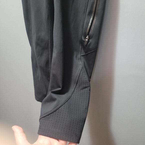 Hyba black cropped activewear leggings XS - Picture 2 of 8